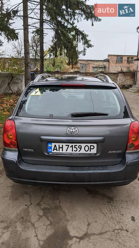 Универсал Toyota Avensis 2005 в Луцке
