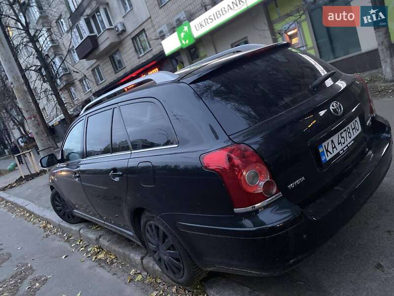 Универсал Toyota Avensis 2008 в Киеве