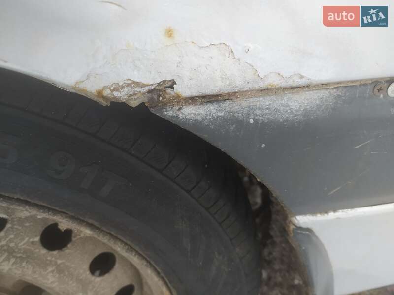 Универсал Toyota Avensis 2002 в Лановцах