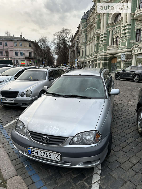 Универсал Toyota Avensis 2000 в Одессе
