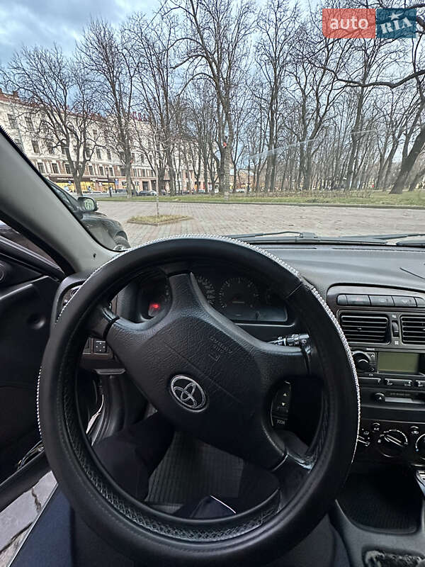 Универсал Toyota Avensis 2000 в Одессе