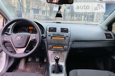 Седан Toyota Avensis 2010 в Одессе