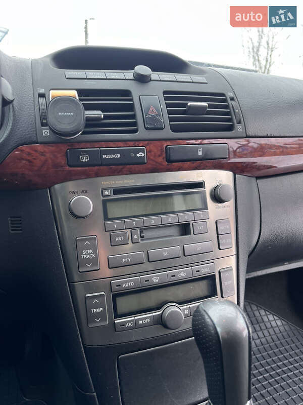 Универсал Toyota Avensis 2004 в Луцке