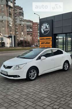 Седан Toyota Avensis 2011 в Запоріжжі