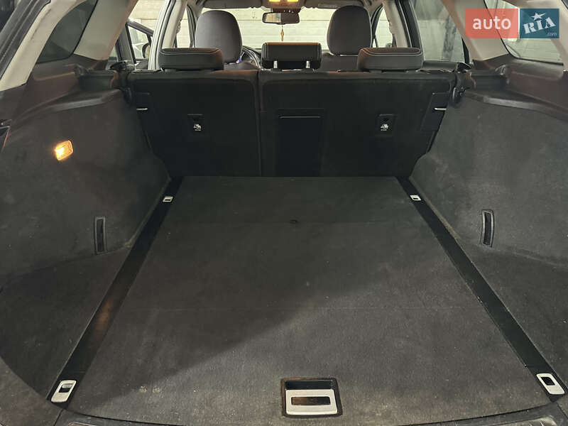 Универсал Toyota Avensis 2016 в Виннице