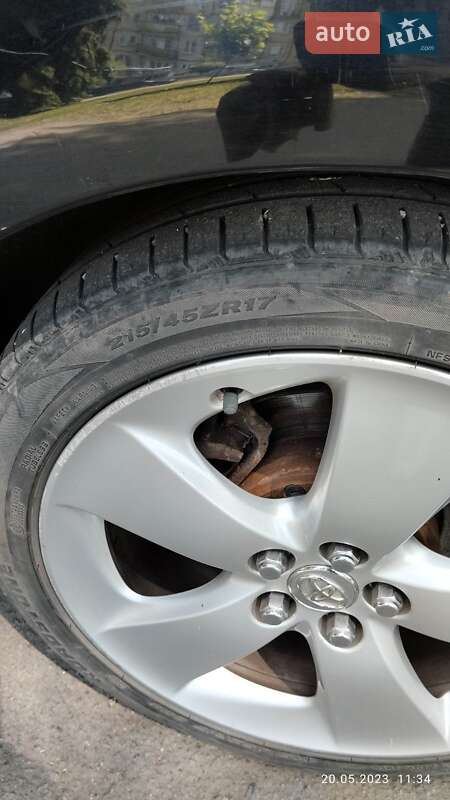 Универсал Toyota Avensis 2007 в Кривом Роге