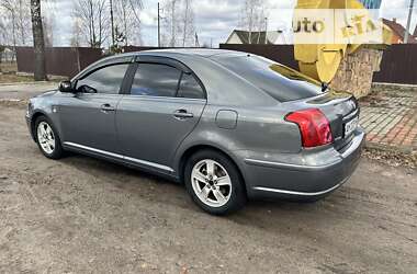 Седан Toyota Avensis 2004 в Олевске