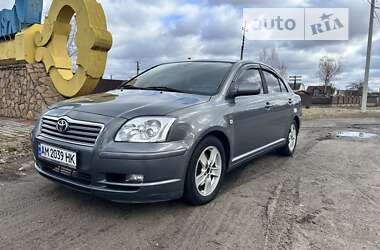 Седан Toyota Avensis 2004 в Олевске