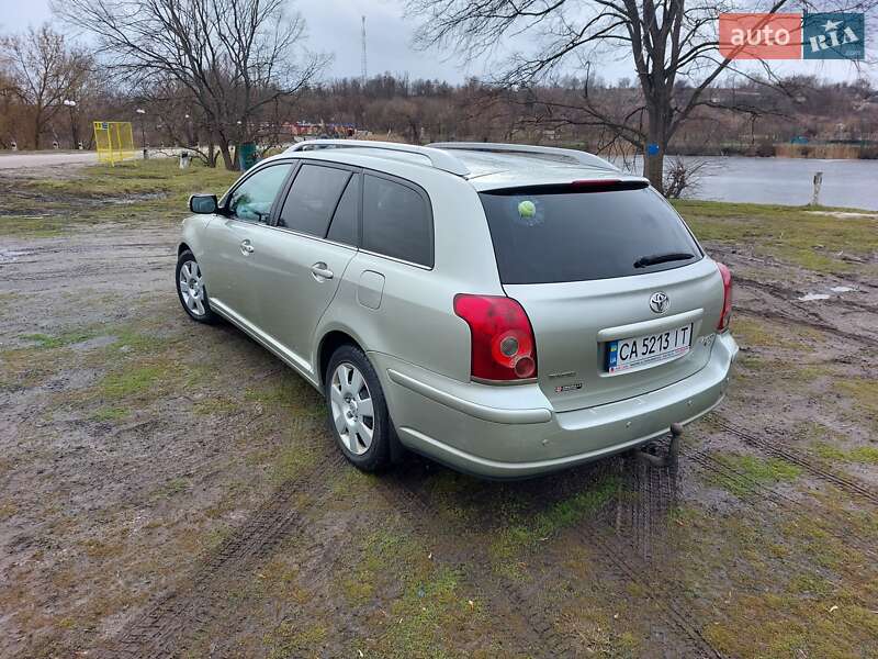 Универсал Toyota Avensis 2006 в Смеле