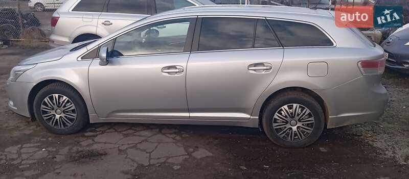 Універсал Toyota Avensis 2009 в Львові