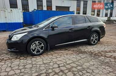 Универсал Toyota Avensis 2011 в Полтаве