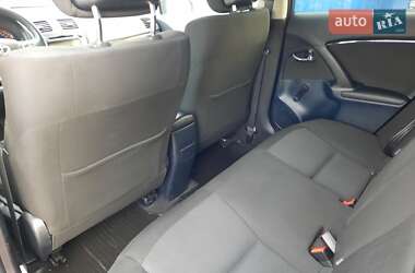 Универсал Toyota Avensis 2011 в Полтаве