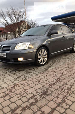 Лифтбек Toyota Avensis 2005 в Ивано-Франковске