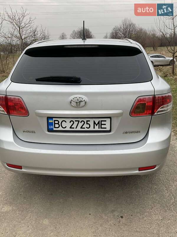 Универсал Toyota Avensis 2010 в Трускавце