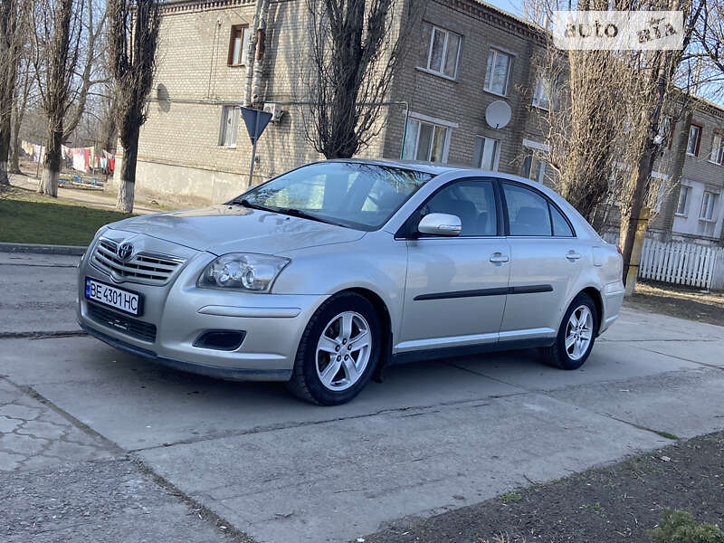 Ліфтбек Toyota Avensis 2007 в Новому Бузі
