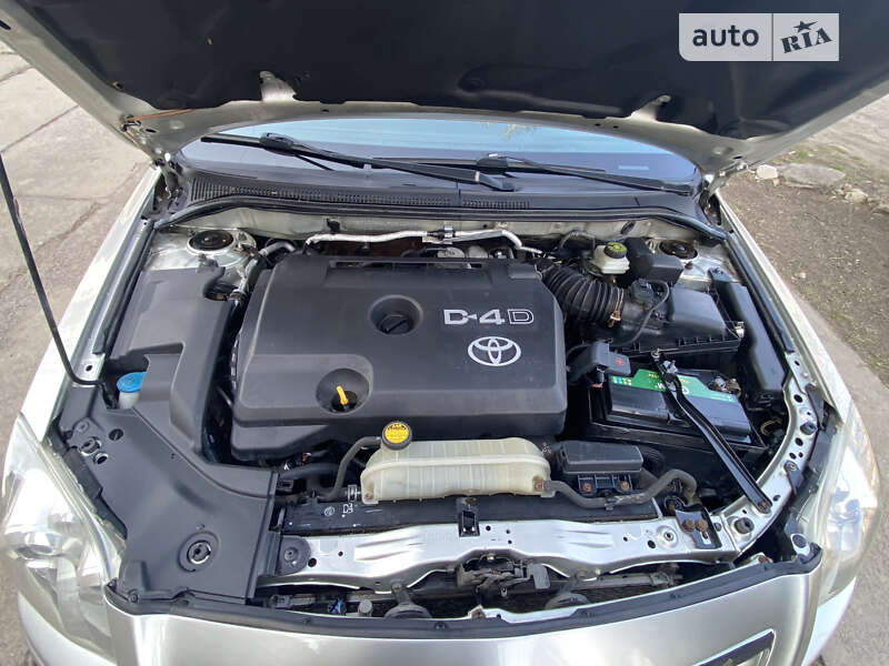 Ліфтбек Toyota Avensis 2007 в Новому Бузі