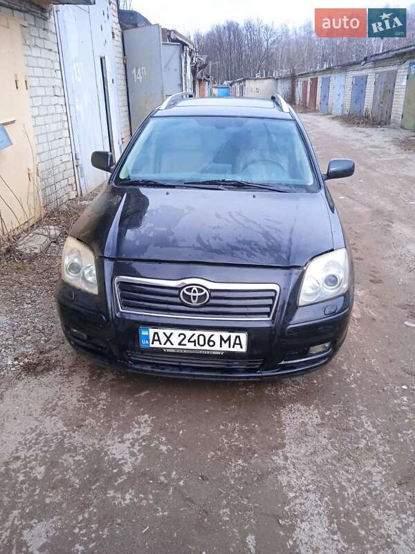 Toyota Avensis 2004