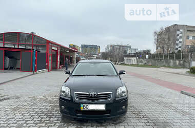 Седан Toyota Avensis 2008 в Львове