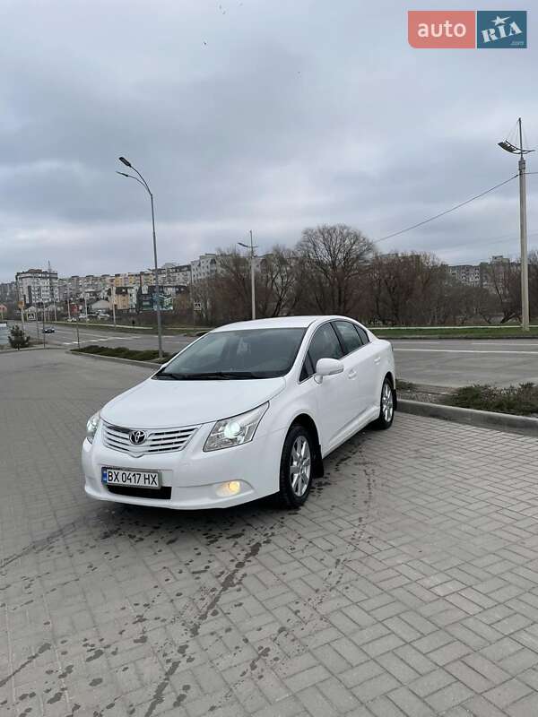 Седан Toyota Avensis 2009 в Хмельницькому