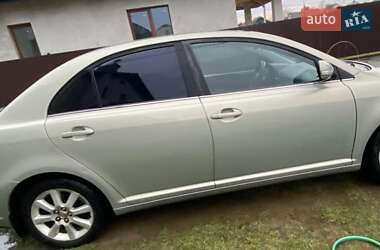 Седан Toyota Avensis 2007 в Самборе