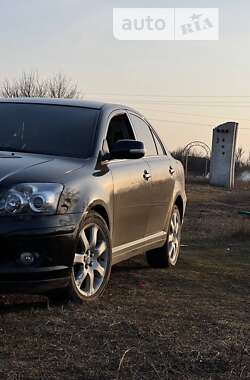 Седан Toyota Avensis 2008 в Ромнах