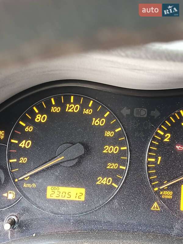 Седан Toyota Avensis 2008 в Черкассах