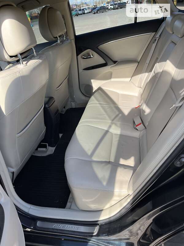 Универсал Toyota Avensis 2010 в Харькове