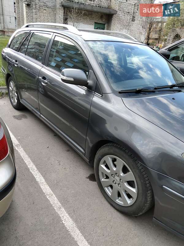 Универсал Toyota Avensis 2008 в Шептицькому