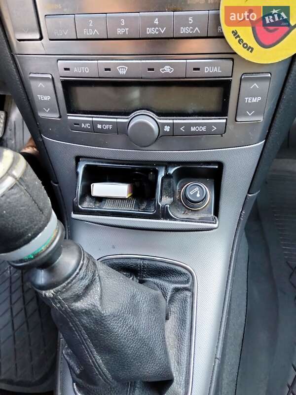 Универсал Toyota Avensis 2008 в Шептицькому