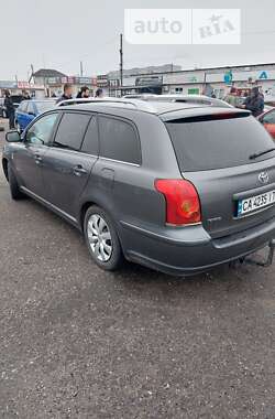 Універсал Toyota Avensis 2006 в Черкасах