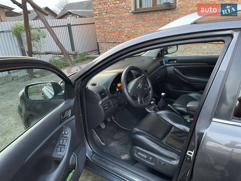 Универсал Toyota Avensis 2008 в Шептицькому