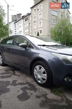 Универсал Toyota Avensis 2014 в Ивано-Франковске
