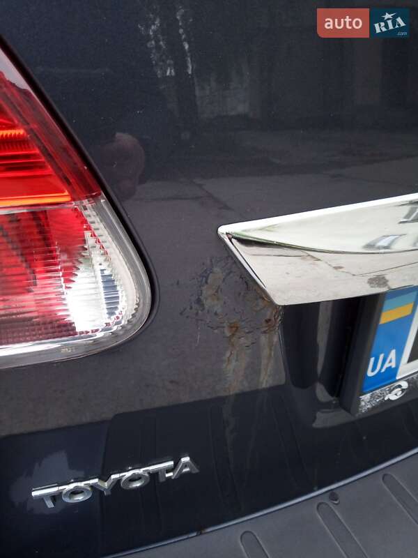 Универсал Toyota Avensis 2014 в Ивано-Франковске