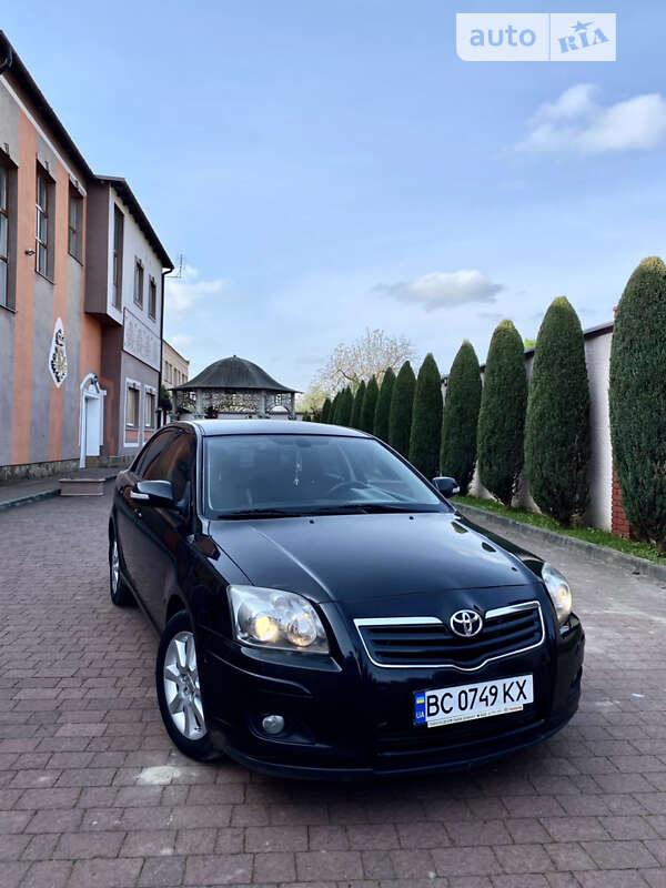 Седан Toyota Avensis 2008 в Стрые