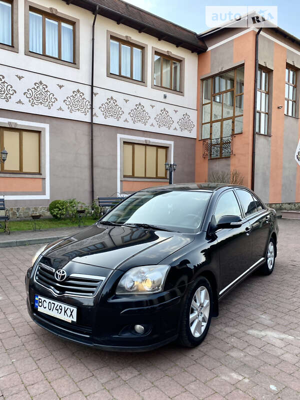 Седан Toyota Avensis 2008 в Стрые