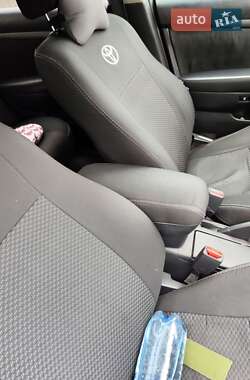 Седан Toyota Avensis 2008 в 