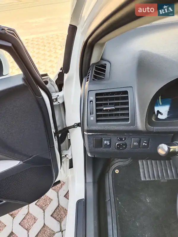 Toyota Avensis 2009