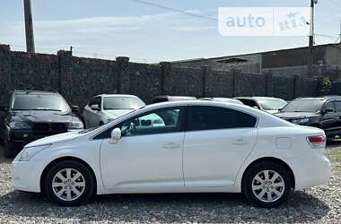 Седан Toyota Avensis 2010 в Одессе