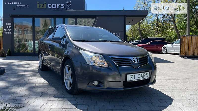 Универсал Toyota Avensis 2010 в Львове