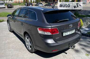 Универсал Toyota Avensis 2010 в Львове