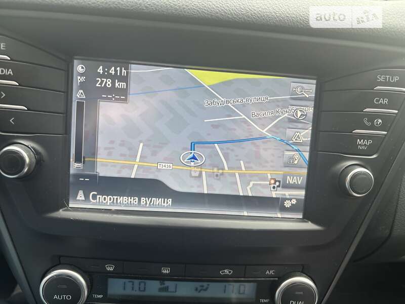 Універсал Toyota Avensis 2015 в Львові