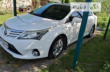 Седан Toyota Avensis 2012 в Черкасах