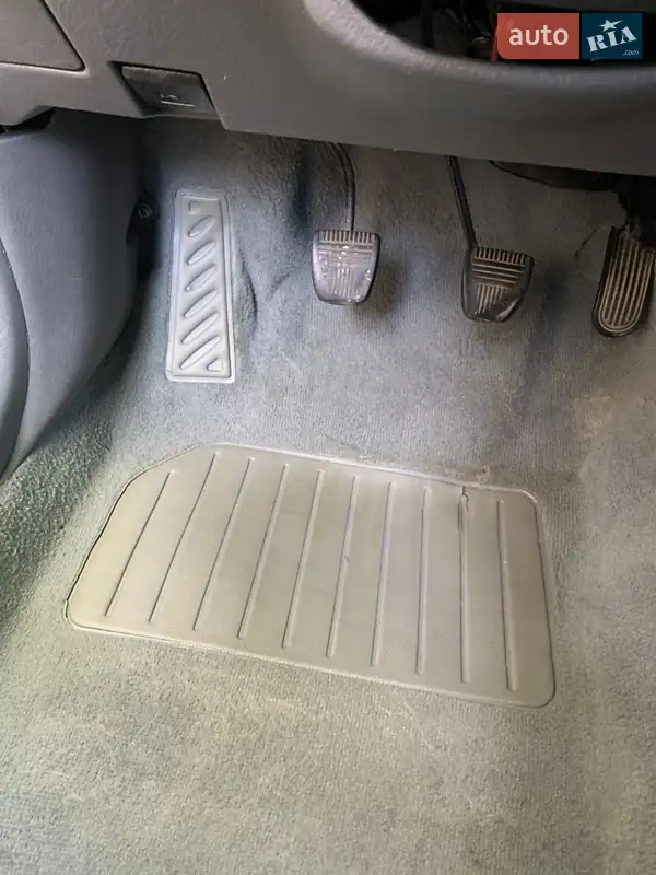 Toyota Avensis 1998