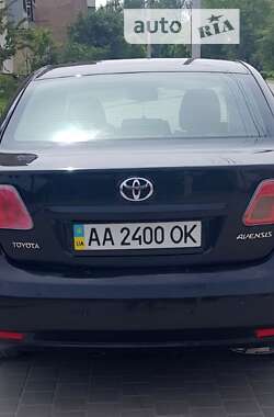 Седан Toyota Avensis 2011 в Чорткове