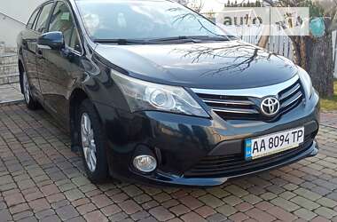 Toyota Avensis 2012