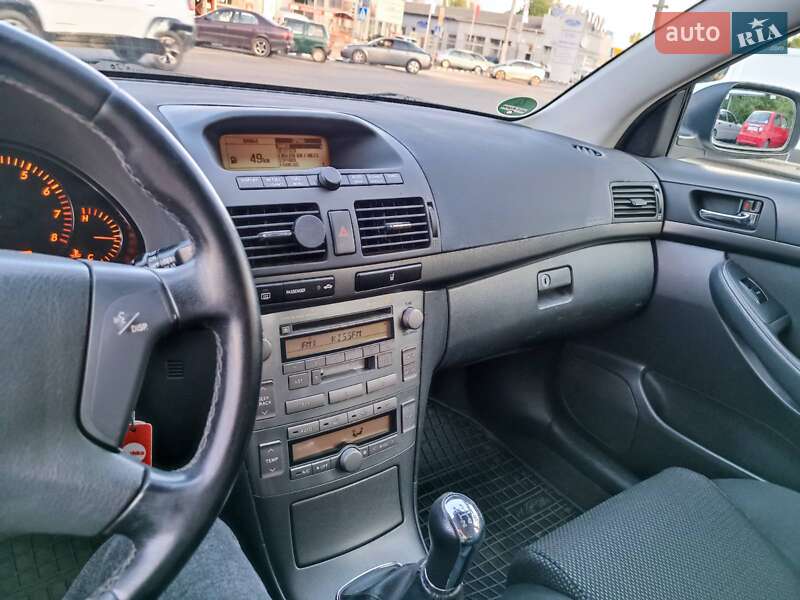 Универсал Toyota Avensis 2004 в Одессе