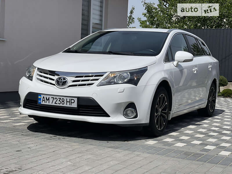 Универсал Toyota Avensis 2014 в Житомире