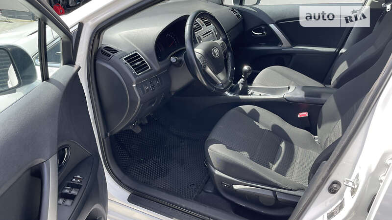 Универсал Toyota Avensis 2014 в Житомире
