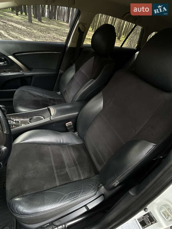 Универсал Toyota Avensis 2012 в Краматорске