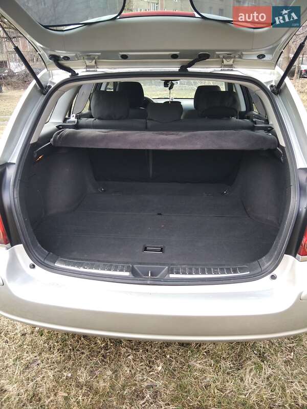 Универсал Toyota Avensis 2006 в Ивано-Франковске